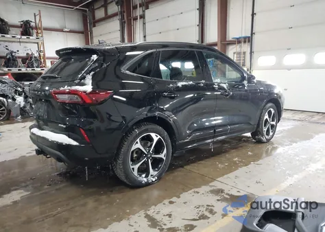 2024 Ford Escape St-Line Select z USA, uszkodzony, nr VIN 1FMCU9NA8RUA08307